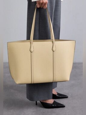 NEW TORY BURCH women's perry triple compartment tote bag in praline